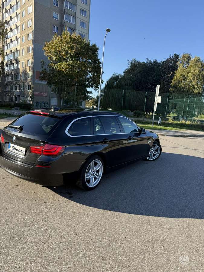 BMW 520 2010 — photo 7
