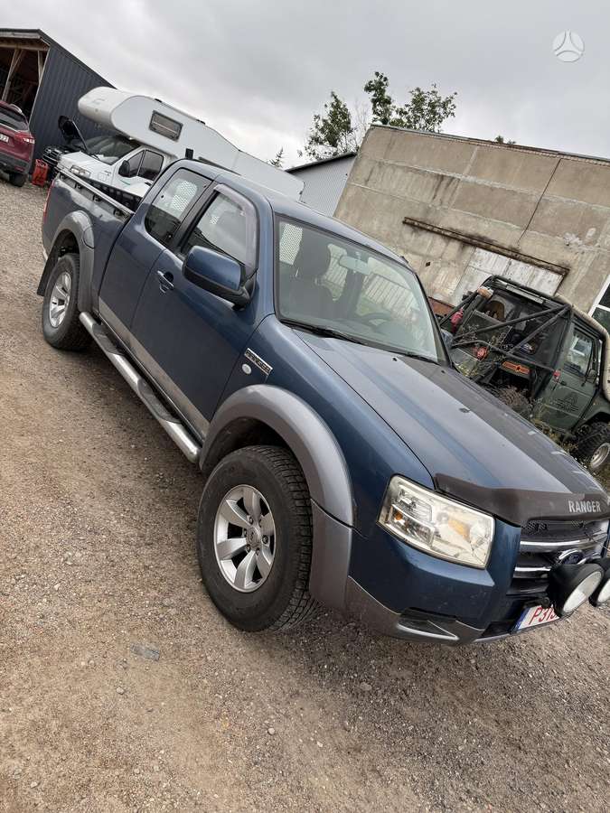 Volkswagen Transporter 2008 — photo 11