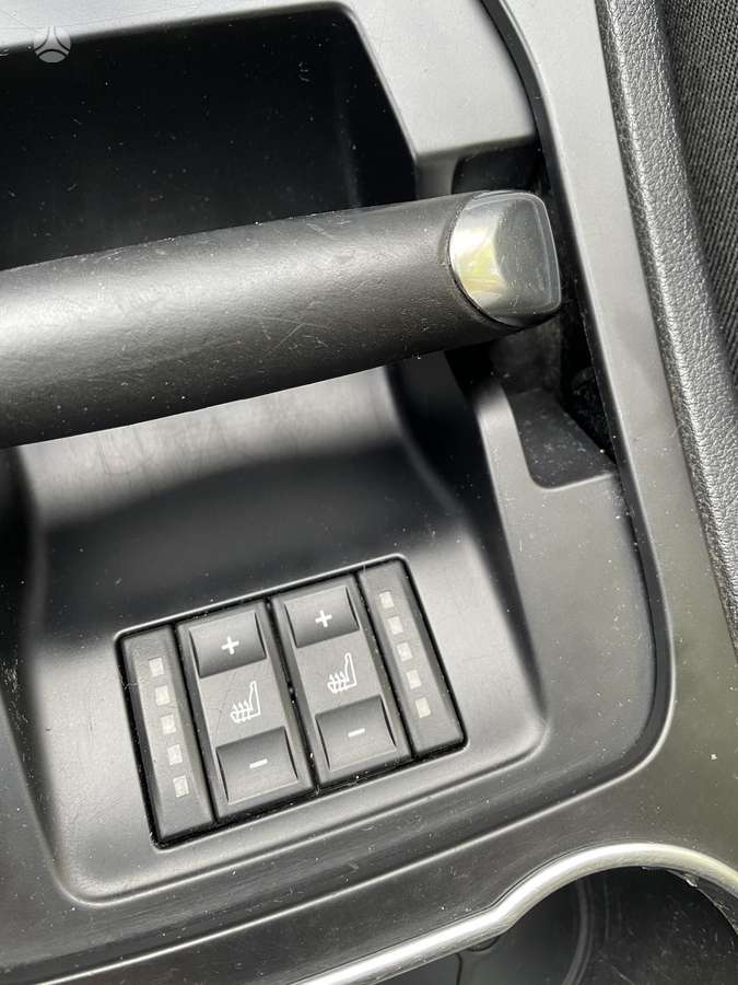 Ford S-MAX 2012 — photo 17