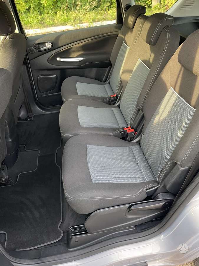 Ford S-MAX 2012 — photo 21