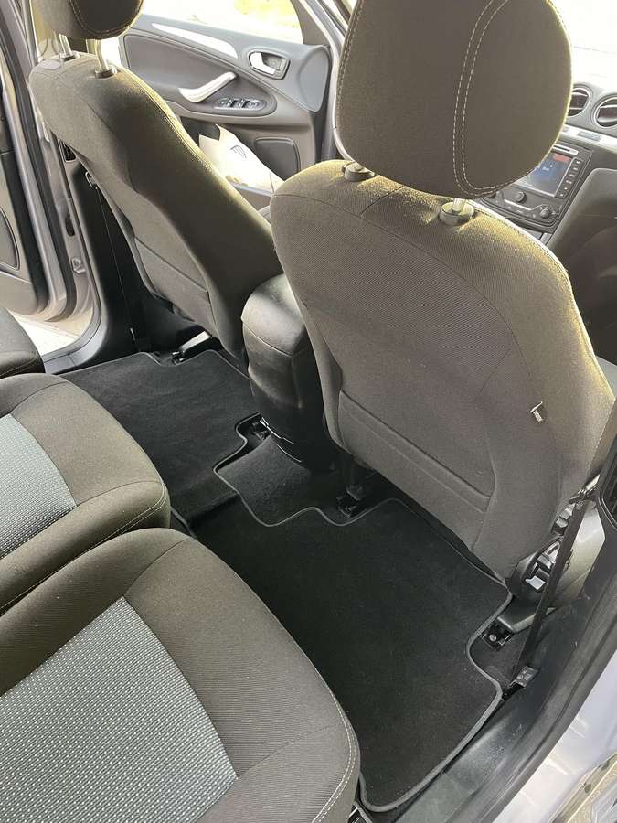 Ford S-MAX 2012 — photo 24