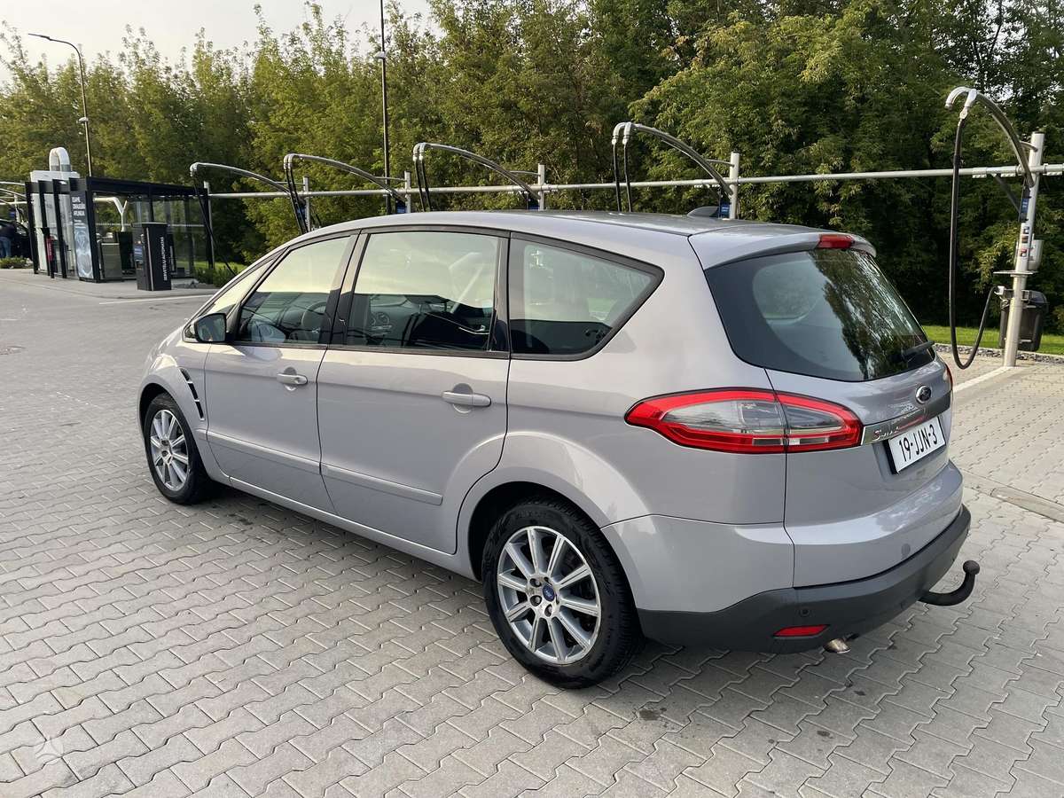 Ford S-MAX 2012 — interior
