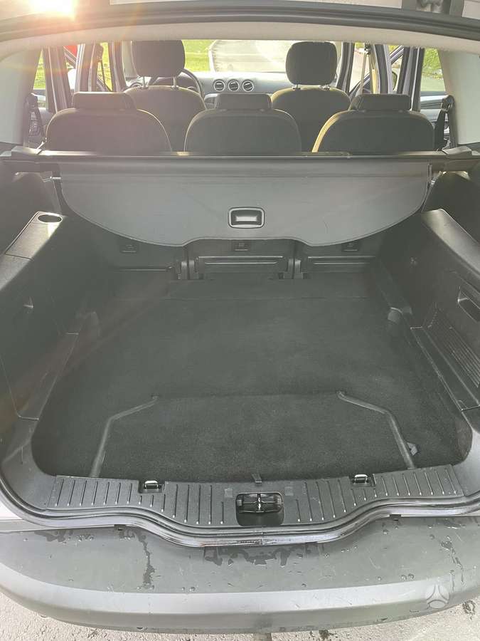 Ford S-MAX 2012 — photo 30