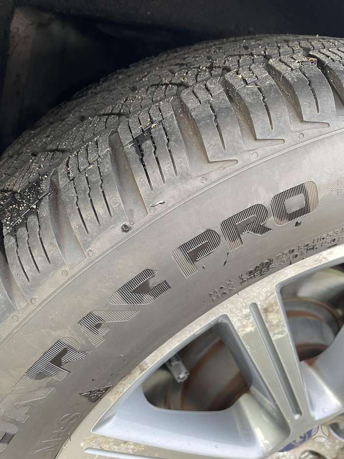 Ford S-MAX 2012 — photo 31