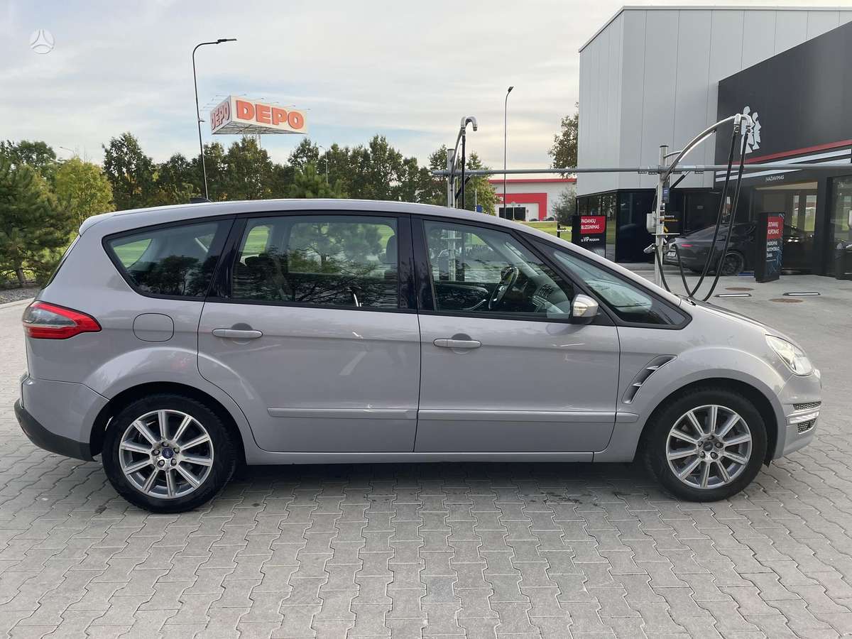 Ford S-MAX 2012 — photo 8