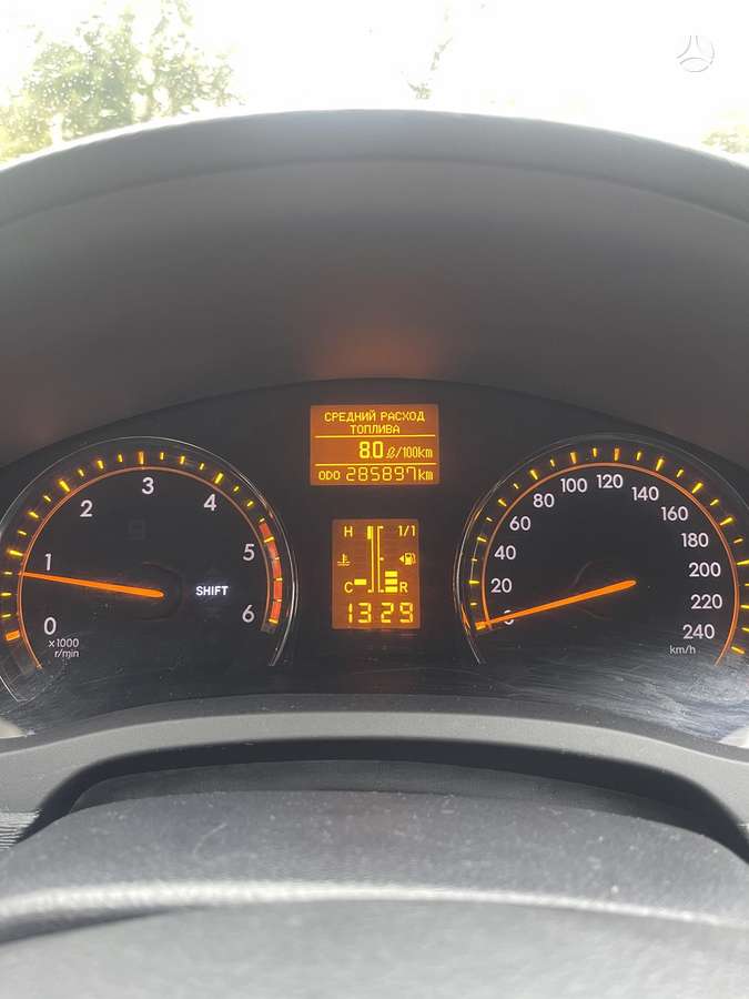 Toyota Avensis 2010 — photo 14