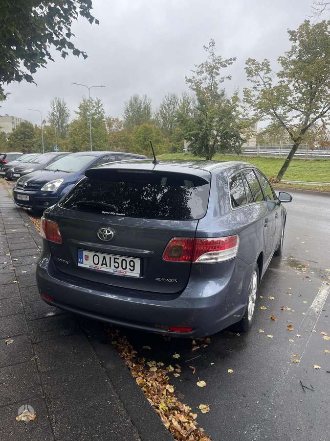 Toyota Avensis 2010 — photo 6