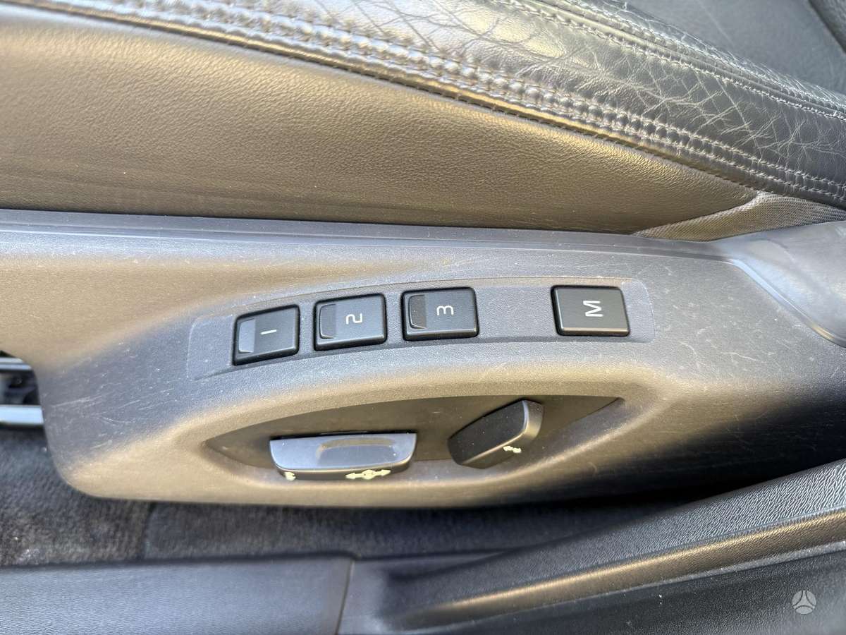 Volvo V60 2013 — photo 11