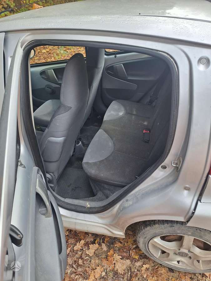 Peugeot 107 2006 — photo 10