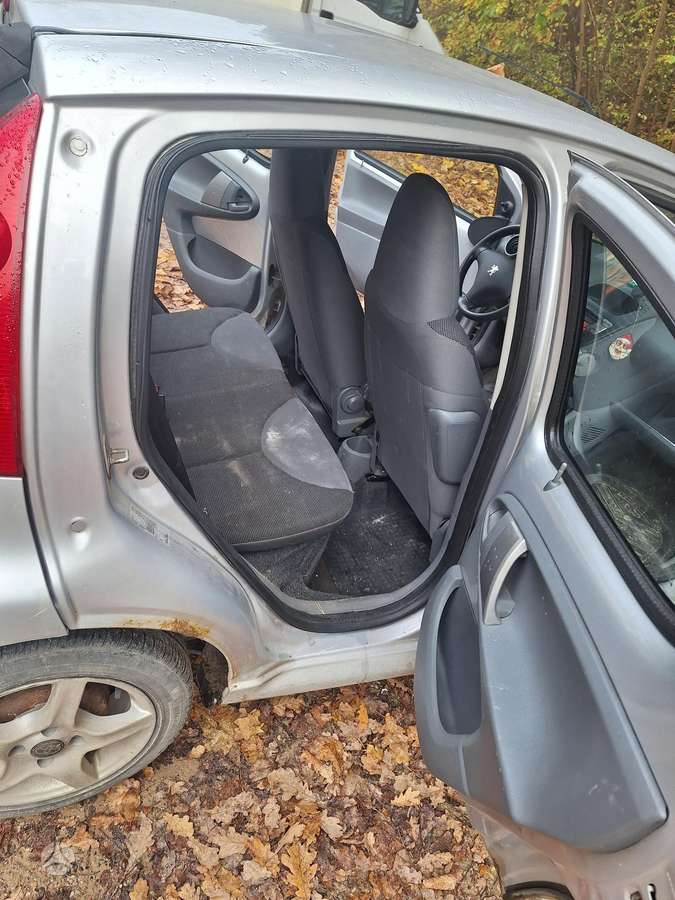 Peugeot 107 2006 — photo 14