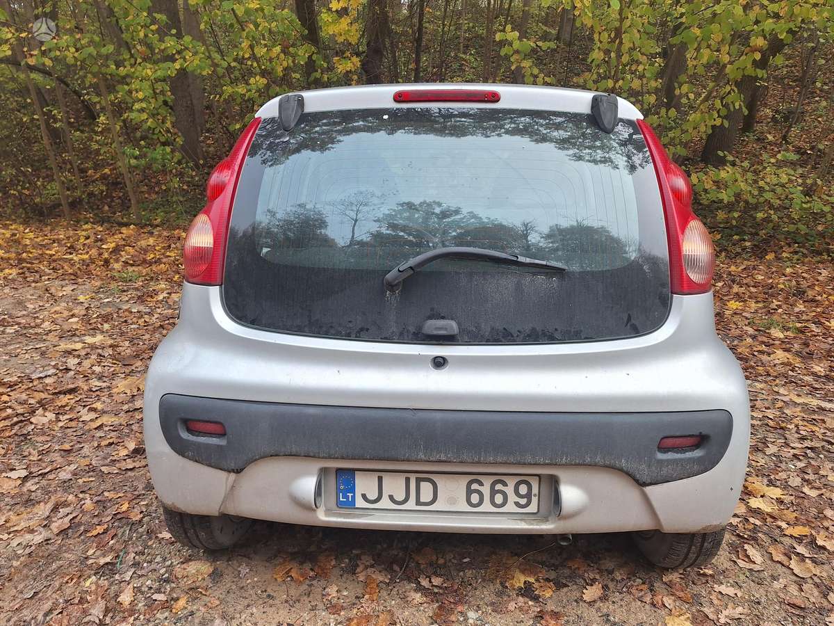Peugeot 107 2006 — photo 5