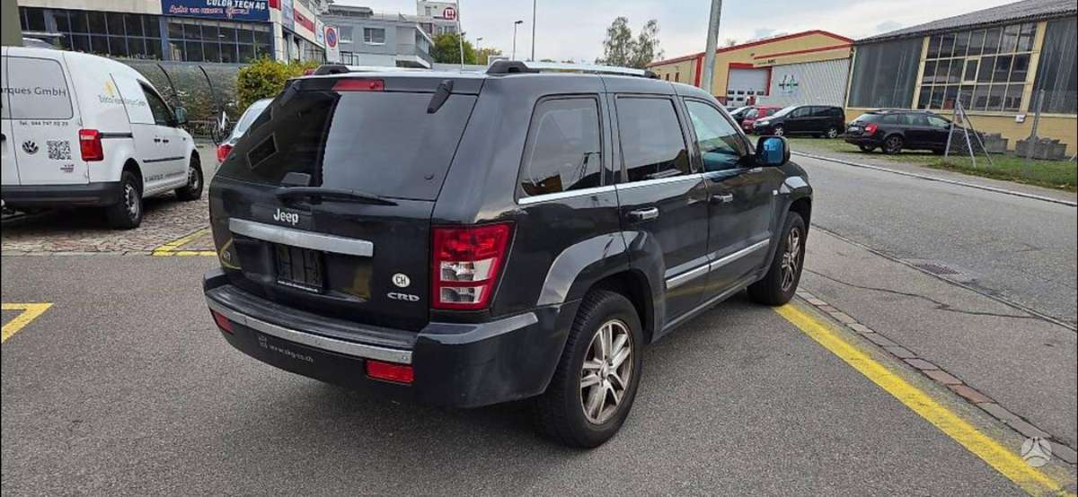 Jeep Grand 2010 — салон