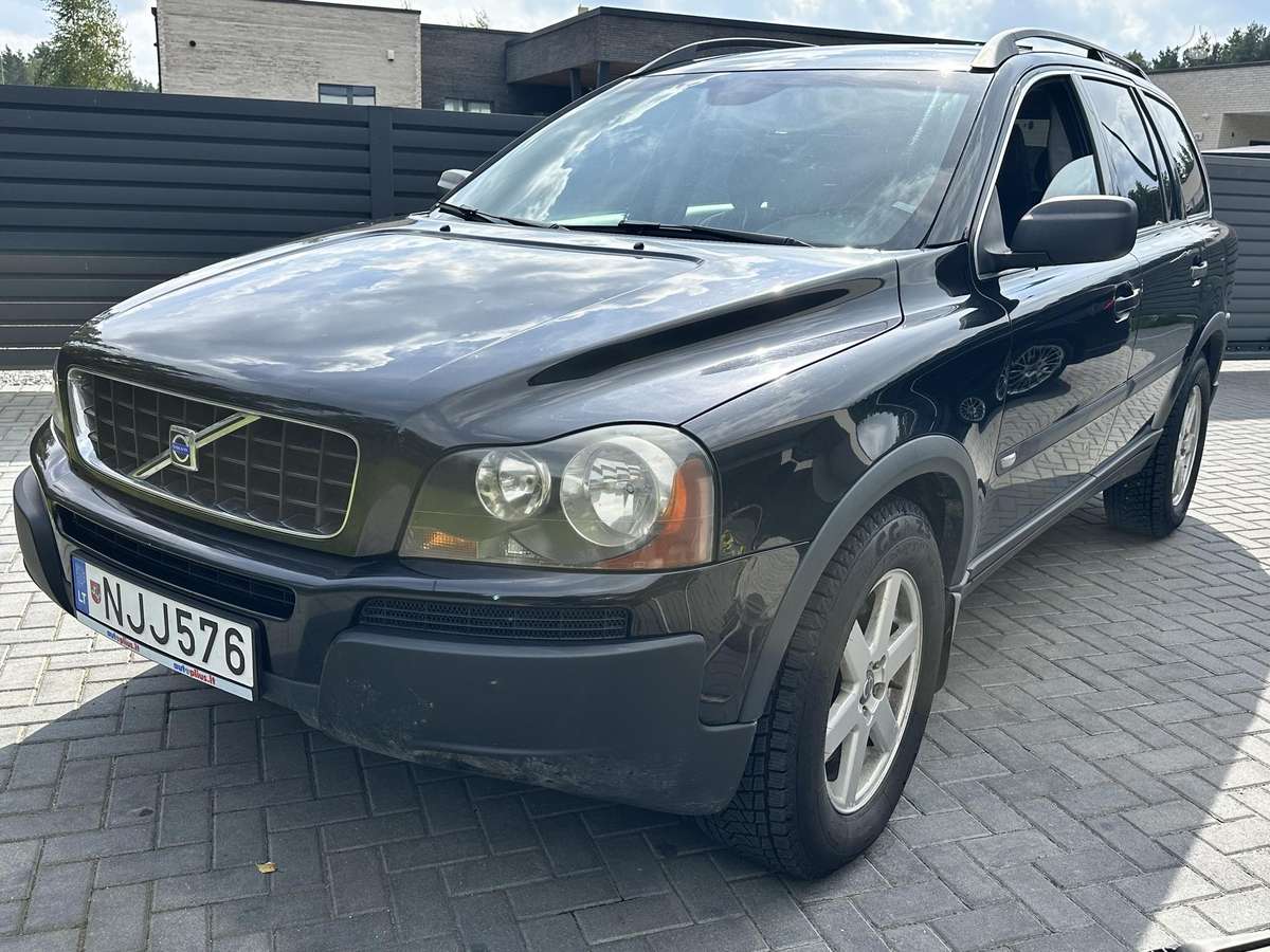Volvo XC90 2005 — rear view