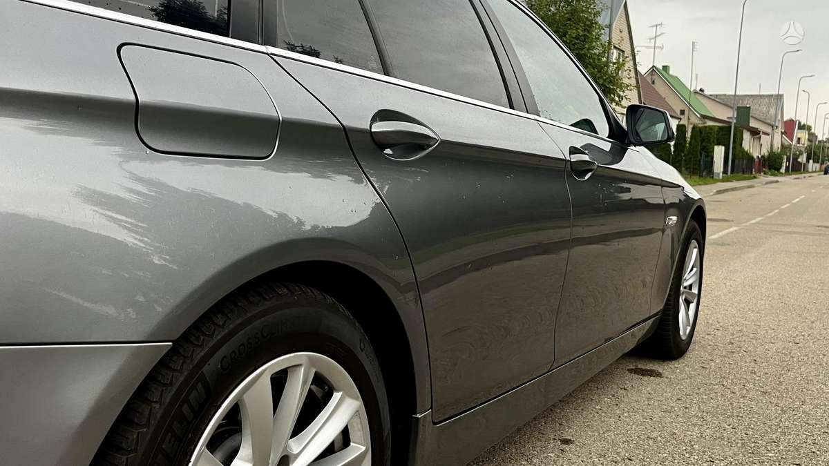 BMW 520 2011 — photo 11