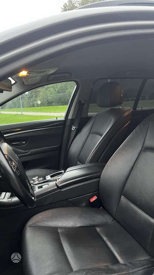 BMW 520 2011 — photo 15