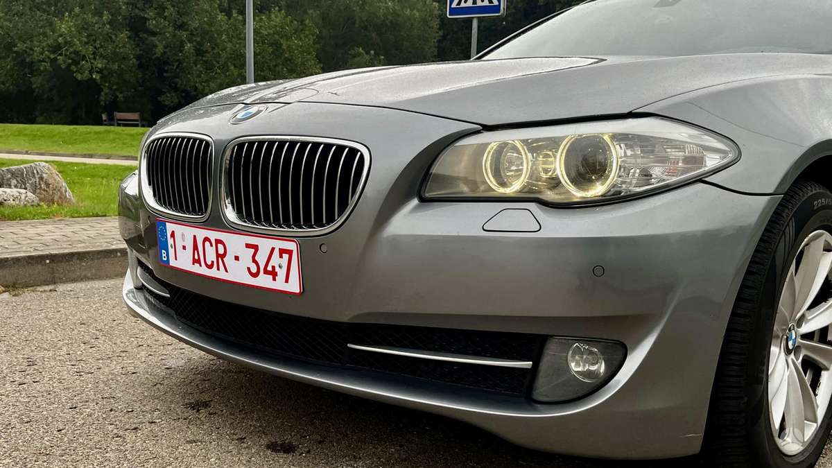 BMW 520 2011 — photo 9