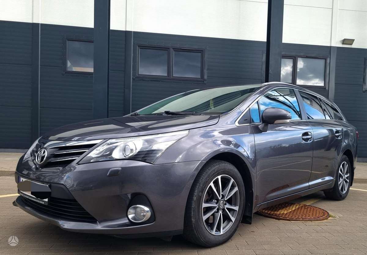 Toyota Avensis 2013 — photo 5