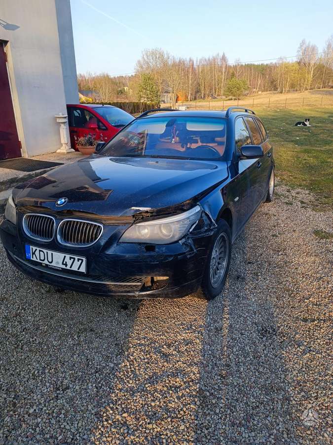 BMW 530 2008 — interior