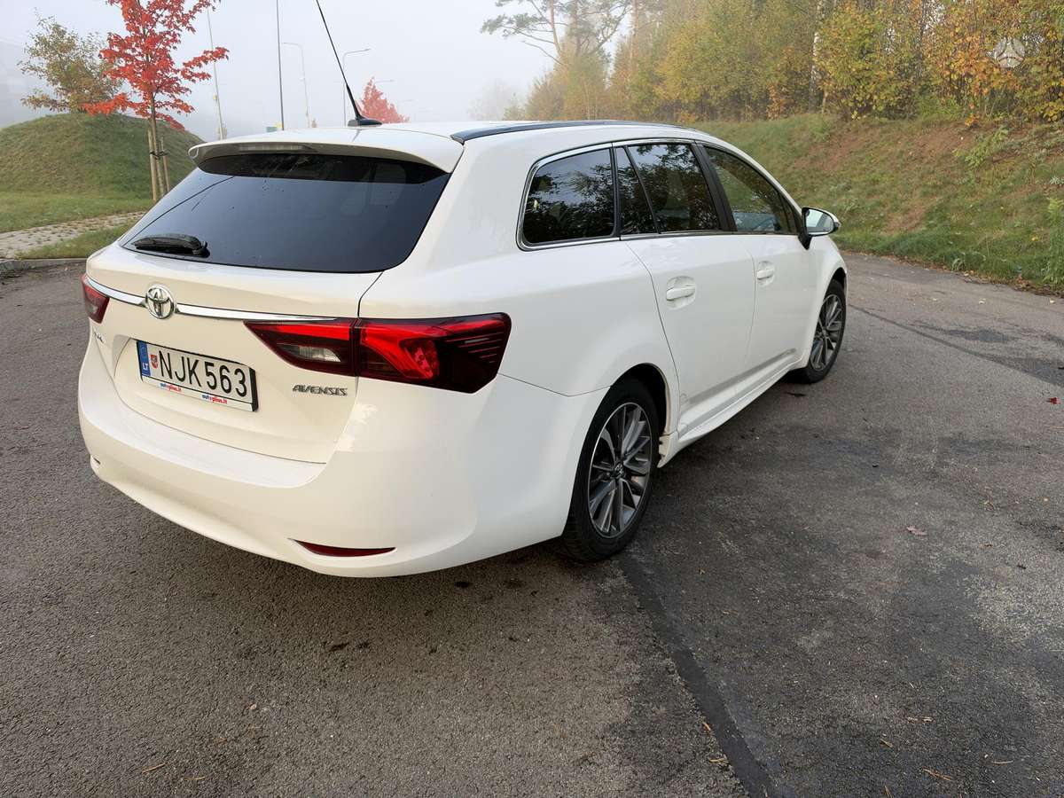 Toyota Avensis, 2015