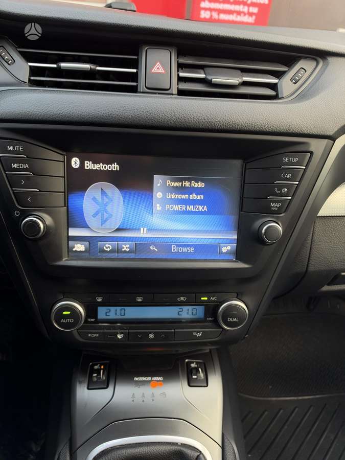 Toyota Avensis 2015 — photo 16