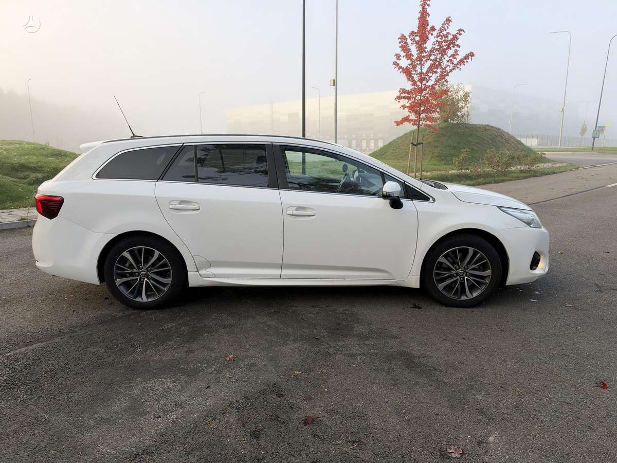 Toyota Avensis 2015 — photo 5