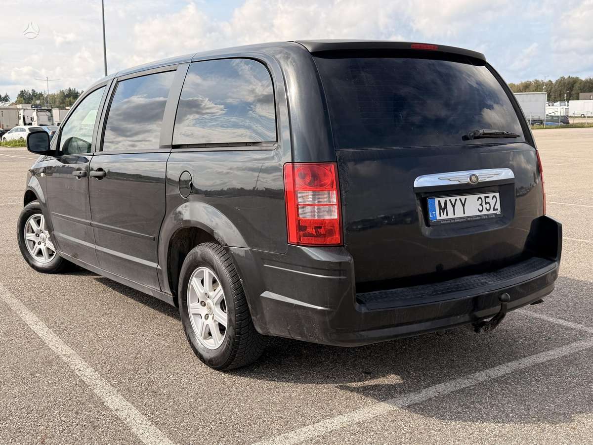 Chrysler Grand 2009 — салон