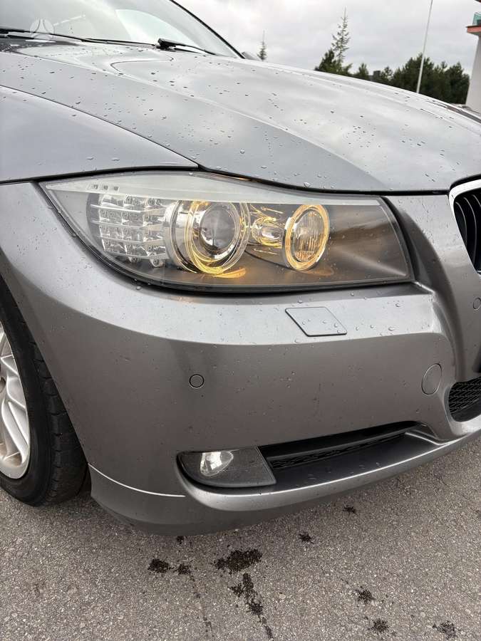 BMW 320 2009 — photo 8