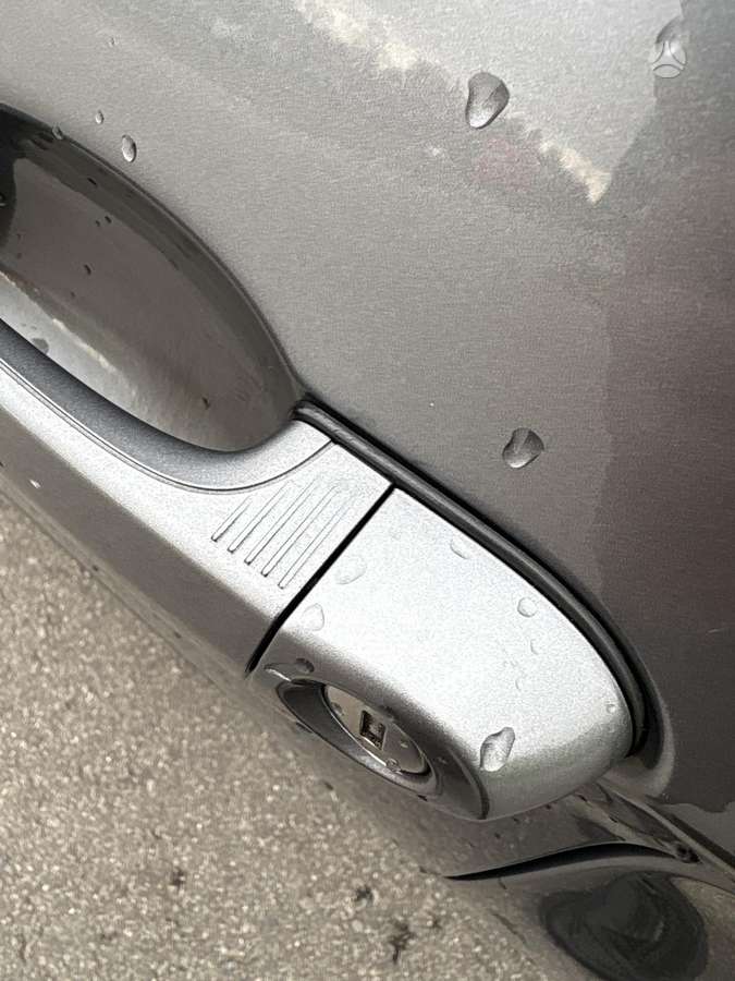BMW 320 2009 — photo 9