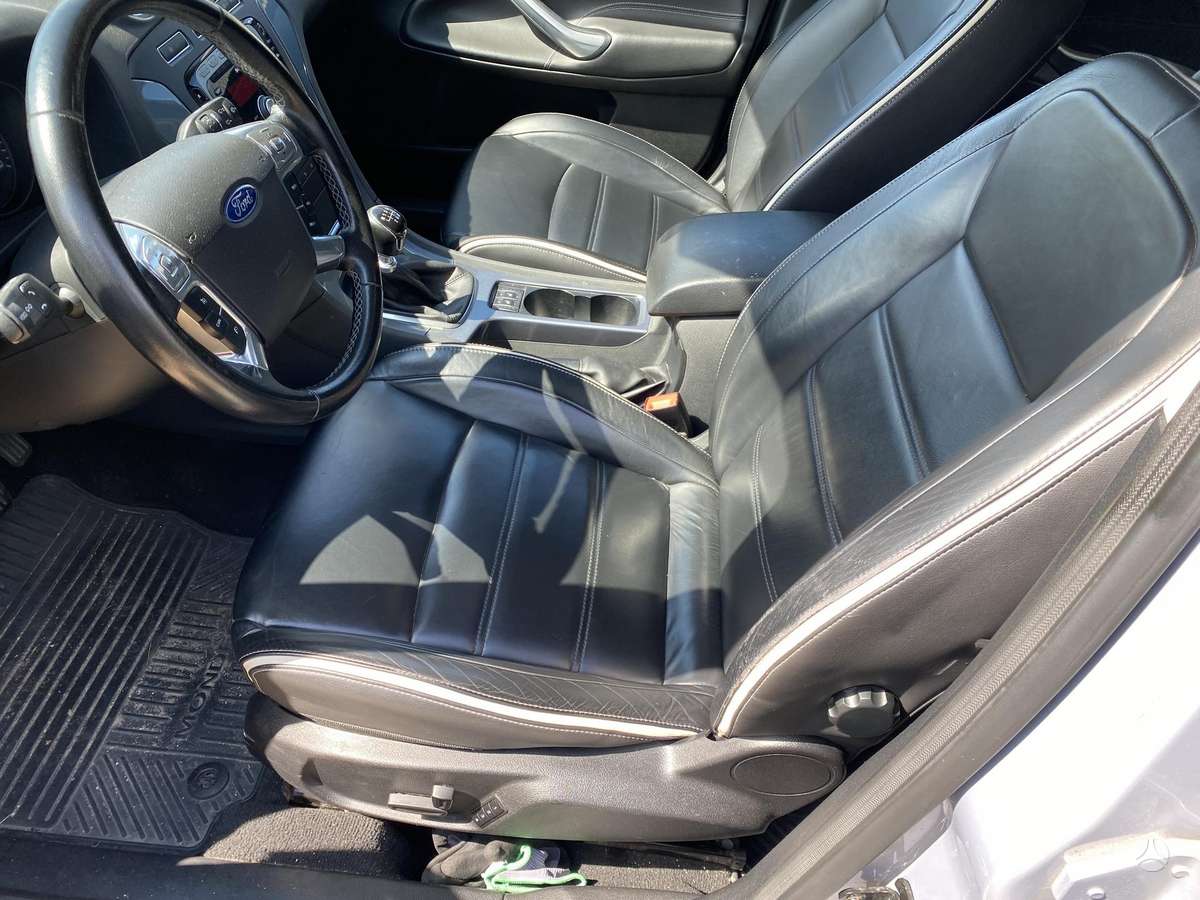 Ford Mondeo 2011 — photo 6