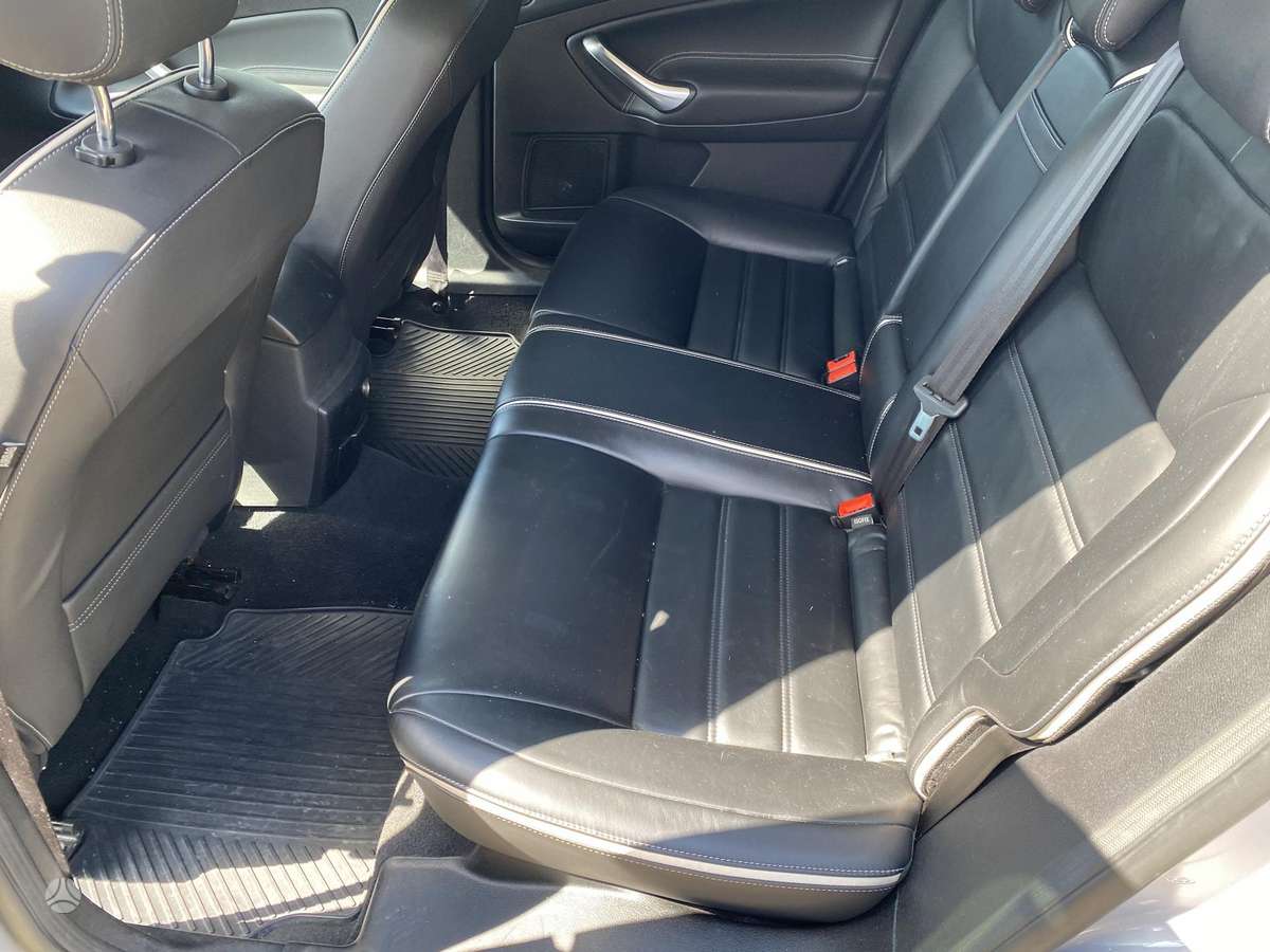Ford Mondeo 2011 — photo 7