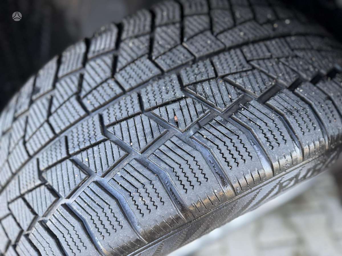 Volkswagen Touareg 2012 — photo 22