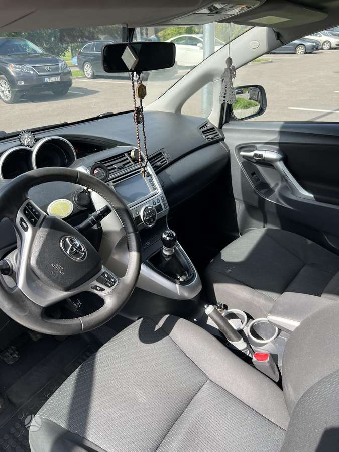 Toyota Verso 2012 — photo 11