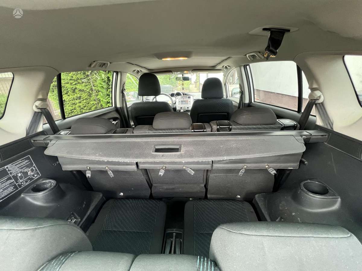 Toyota Verso 2012 — photo 7