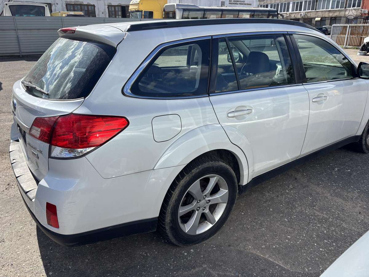 Subaru Outback 2014 — фото 5