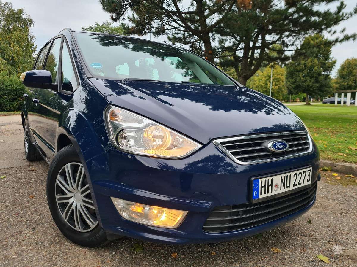Ford Galaxy 2011 — photo 40