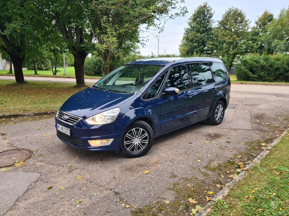 Ford Galaxy 2011 — photo 45