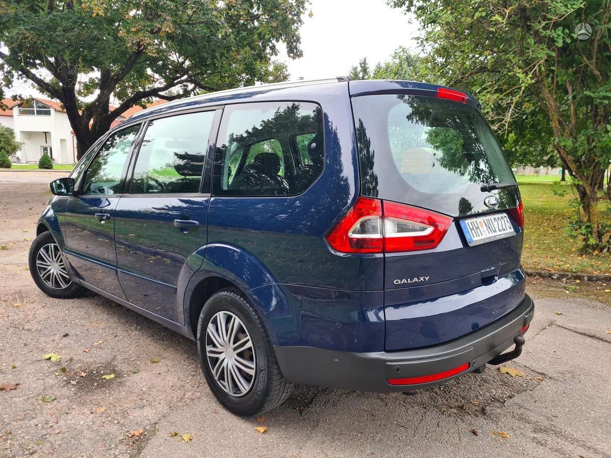 Ford Galaxy 2011 — photo 8