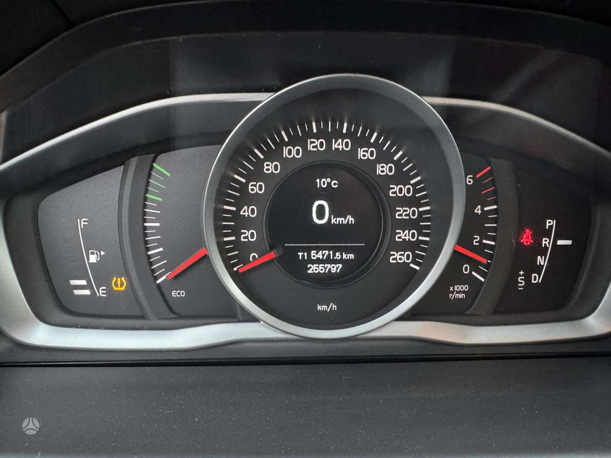 Volvo V70 2014 — photo 10