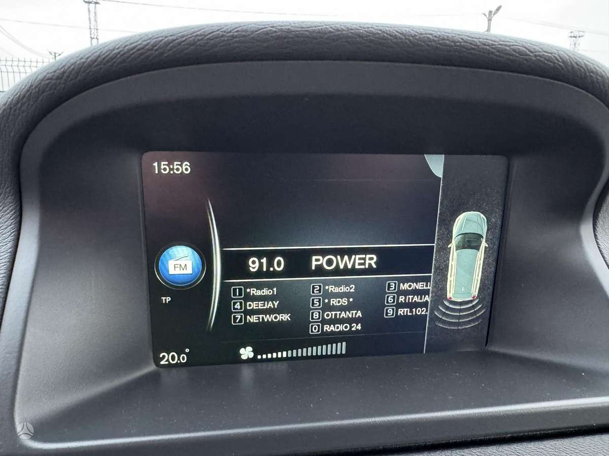 Volvo V70 2014 — photo 11