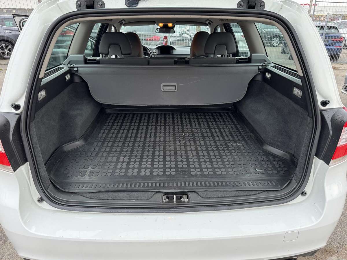 Volvo V70 2014 — photo 13