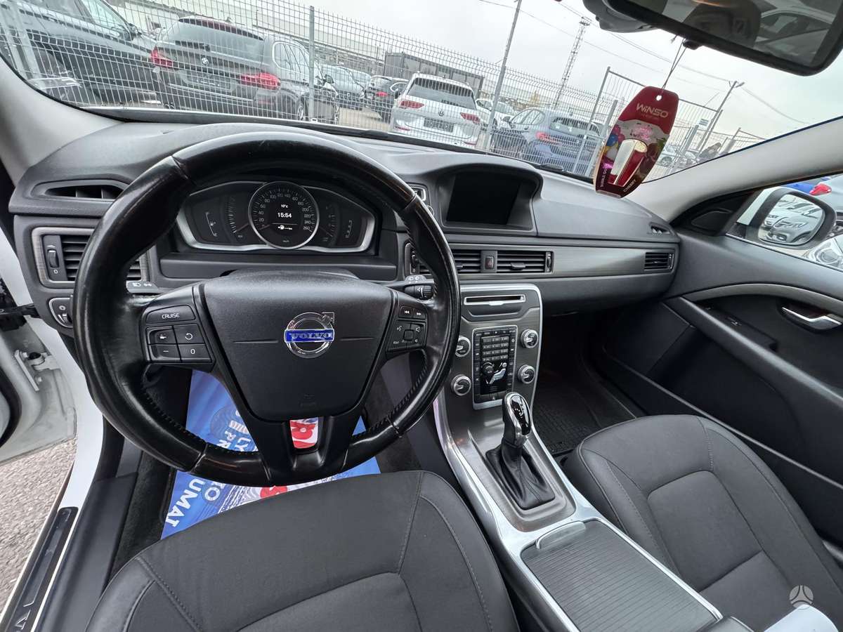 Volvo V70 2014 — photo 8