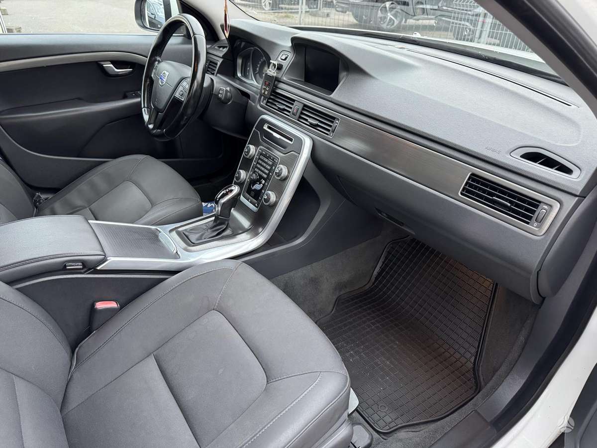 Volvo V70 2014 — photo 9