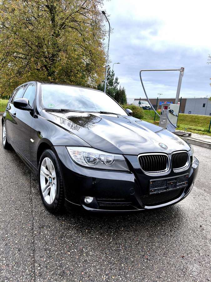 BMW 318 2012 — photo 6