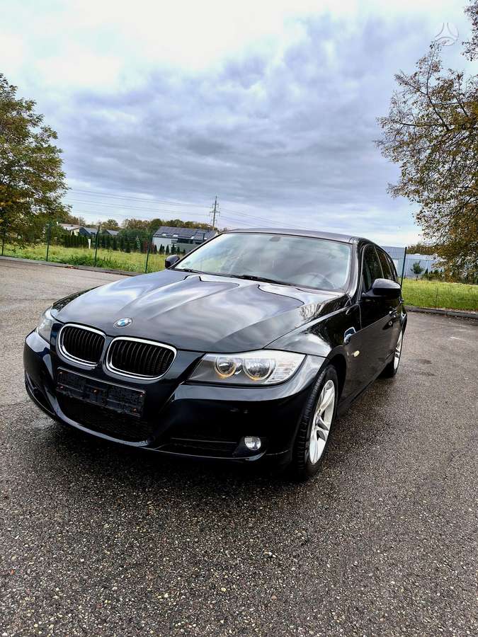 BMW 318 2012 — photo 7