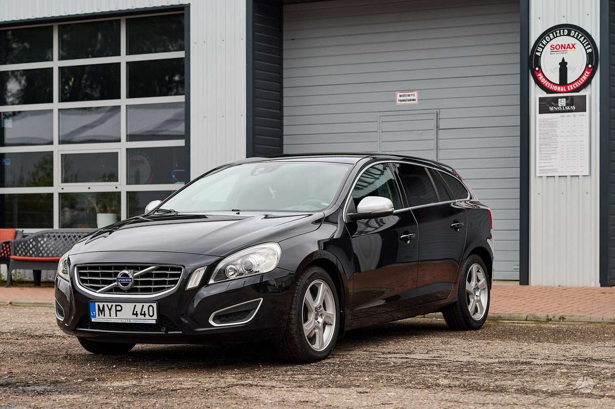 Volvo V60 2012 — vehicle for AFU Ukraine