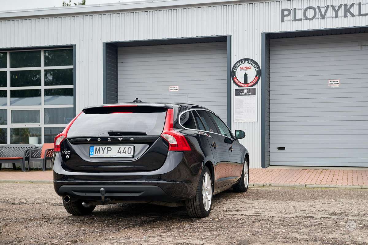 Volvo V60 2012 — photo 5