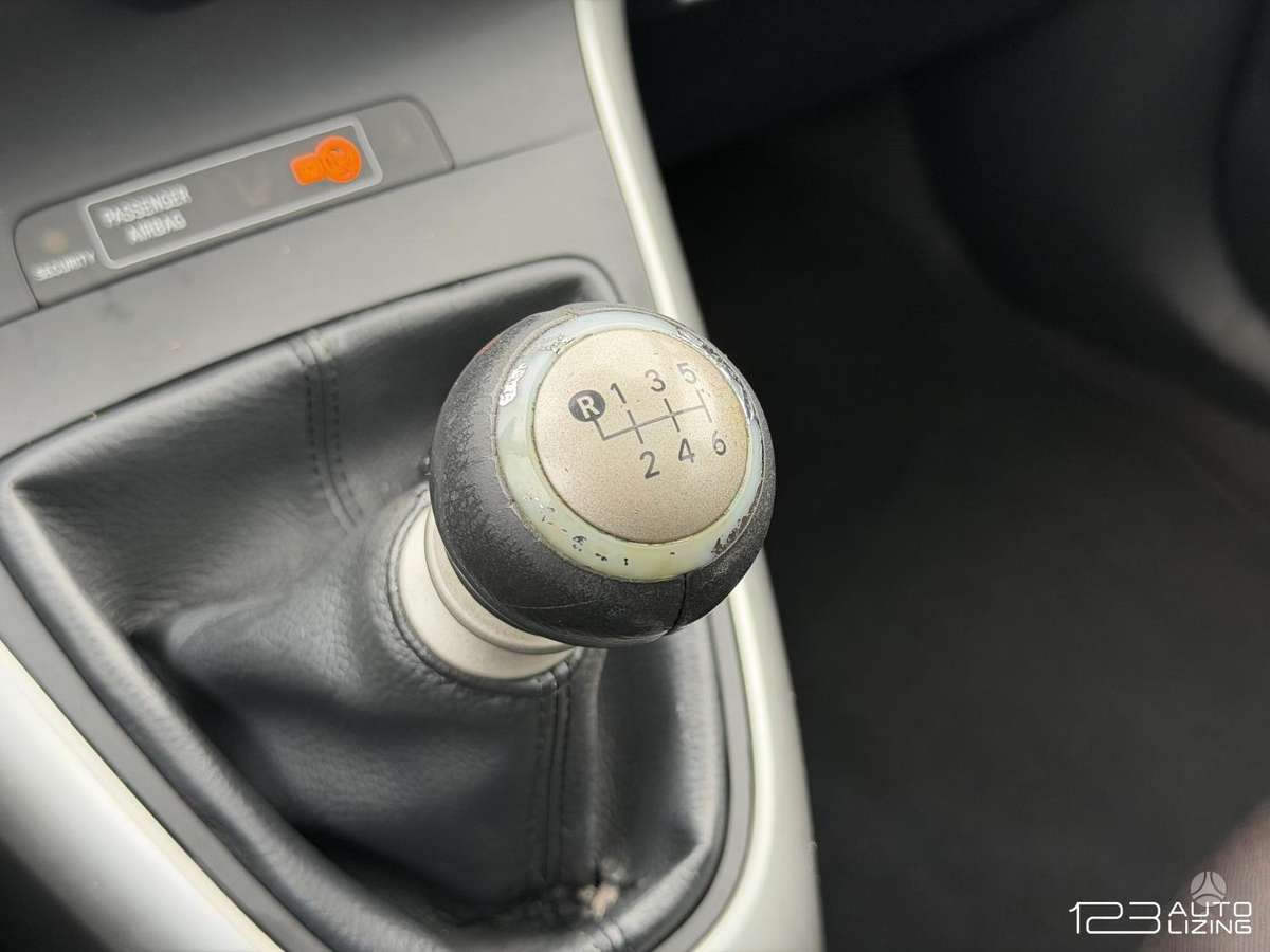 Toyota Verso 2010 — photo 18