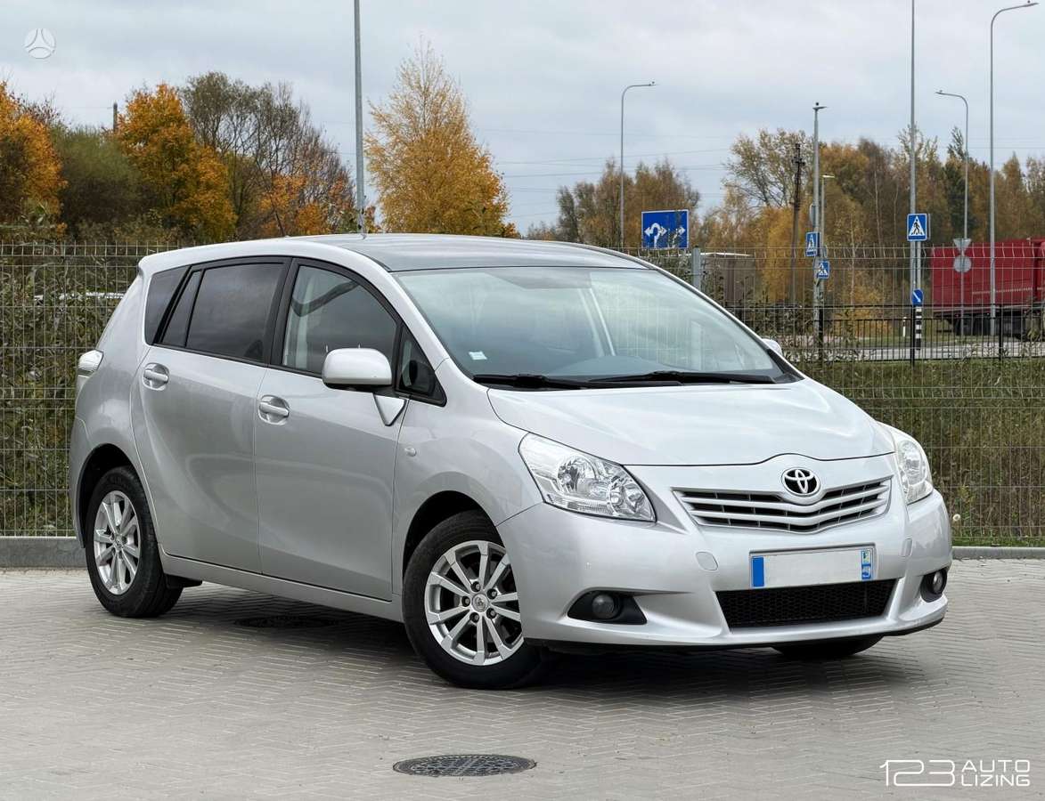 Toyota Verso 2010 — engine 2000 cm³, 126 HP (93kW)