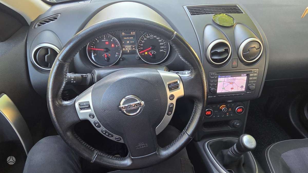 Nissan Qashqai 2012 — photo 16