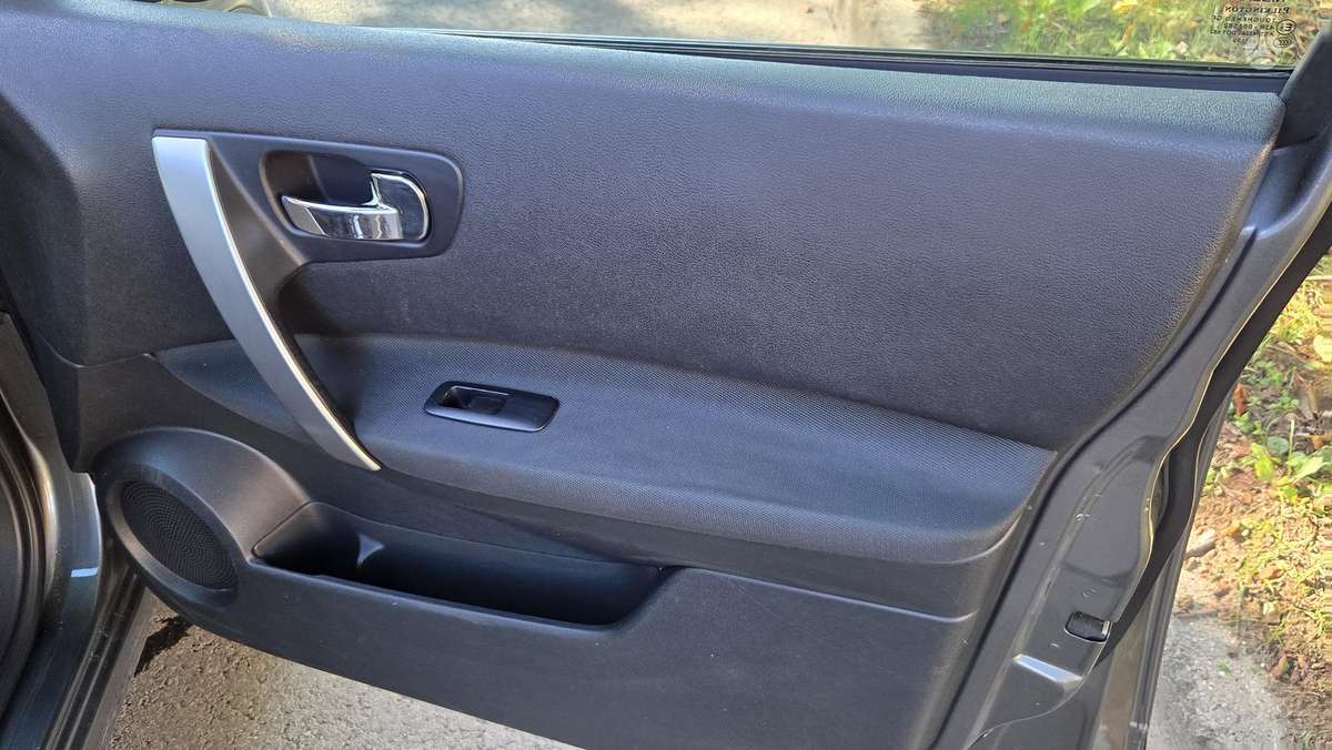 Nissan Qashqai 2012 — photo 23